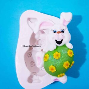 Páscoa Coelhinha sorridente