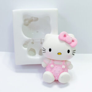 Hello kitty Sentada