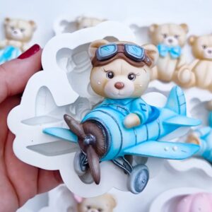 Ursinho fofo aviador