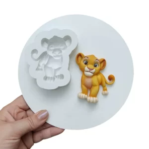 Simba em pé Rei Leão Clássico