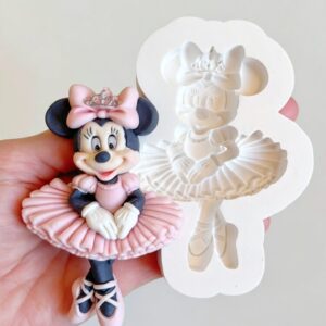Minnie bailarina em pé