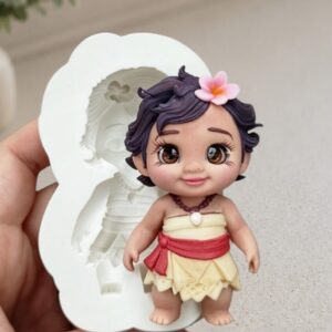 Moana Baby em pé