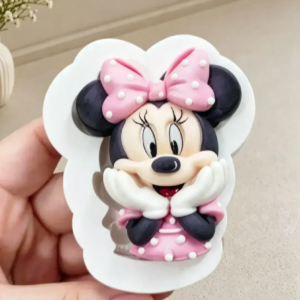 Minnie Mão no rosto