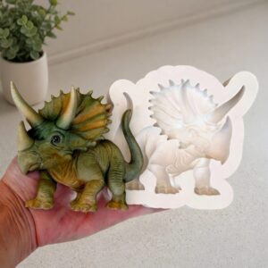 Dinossauro Tricerátops Realista